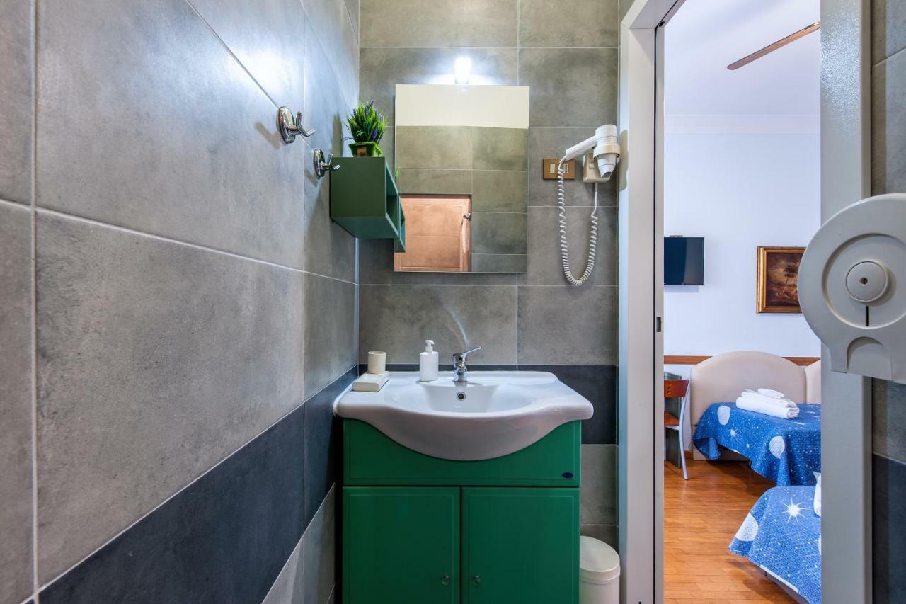 Alessandro A San Pietro Best Bed Рим Екстериор снимка